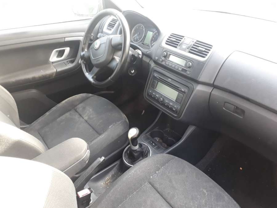 1K0837885A Ручка двери наружная передняя правая Skoda Fabia 2 (5J) (2007-2014) Универсал 2010г. | Фото № 12 1K0837885A Ручка двери наружная передняя правая Skoda Fabia 2 (5J) (2007-2014) Универсал 2010г. - Фото 12