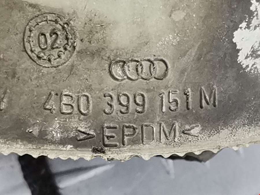 8D0399114AJ Кронштейн (крепление лапа траверса) кпп Volkswagen Passat 5 GP (2000-2005) Универсал 2003г. | Фото № 7 8D0399114AJ Кронштейн (крепление лапа траверса) кпп Volkswagen Passat 5 GP (2000-2005) Универсал 2003г. - Фото 7