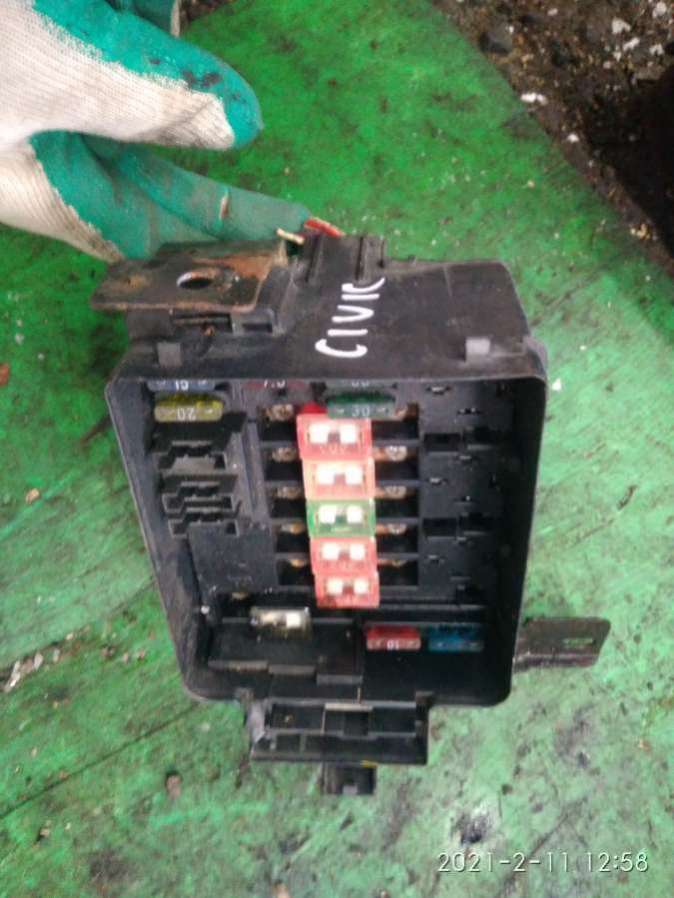 Блок предохранителей Honda Civic 6 1998г. | Фото № 2 Блок предохранителей Honda Civic 6 1998г. - Фото 2