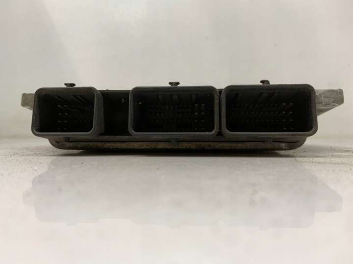 8200504593820046173321585412-6B Блок управления двигателем  Renault Clio 3 поколение (2005-2009) 2005г. | Фото № 4  8200504593820046173321585412-6B Блок управления двигателем  Renault Clio 3 поколение (2005-2009) 2005г. - Фото 4