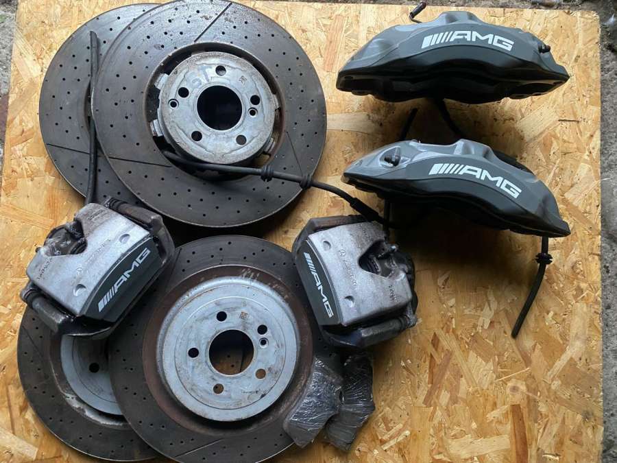 A2054210300 A2054210400 A2314230212 A2124210512 Комплект тормозов (диски и суппорта) Mercedes C W205 2018г. | Фото № 1 A2054210300 A2054210400 A2314230212 A2124210512 Комплект тормозов (диски и суппорта) Mercedes C W205 2018г. - Фото 1