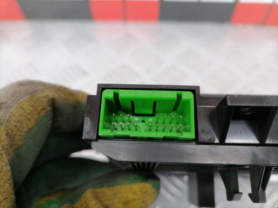 Блок управления климат-контроля Volvo XC60 1 (2008-2017) Внедорожник 5дв. 2010г. | Фото № 3 Блок управления климат-контроля Volvo XC60 1 (2008-2017) Внедорожник 5дв. 2010г. - Фото 3