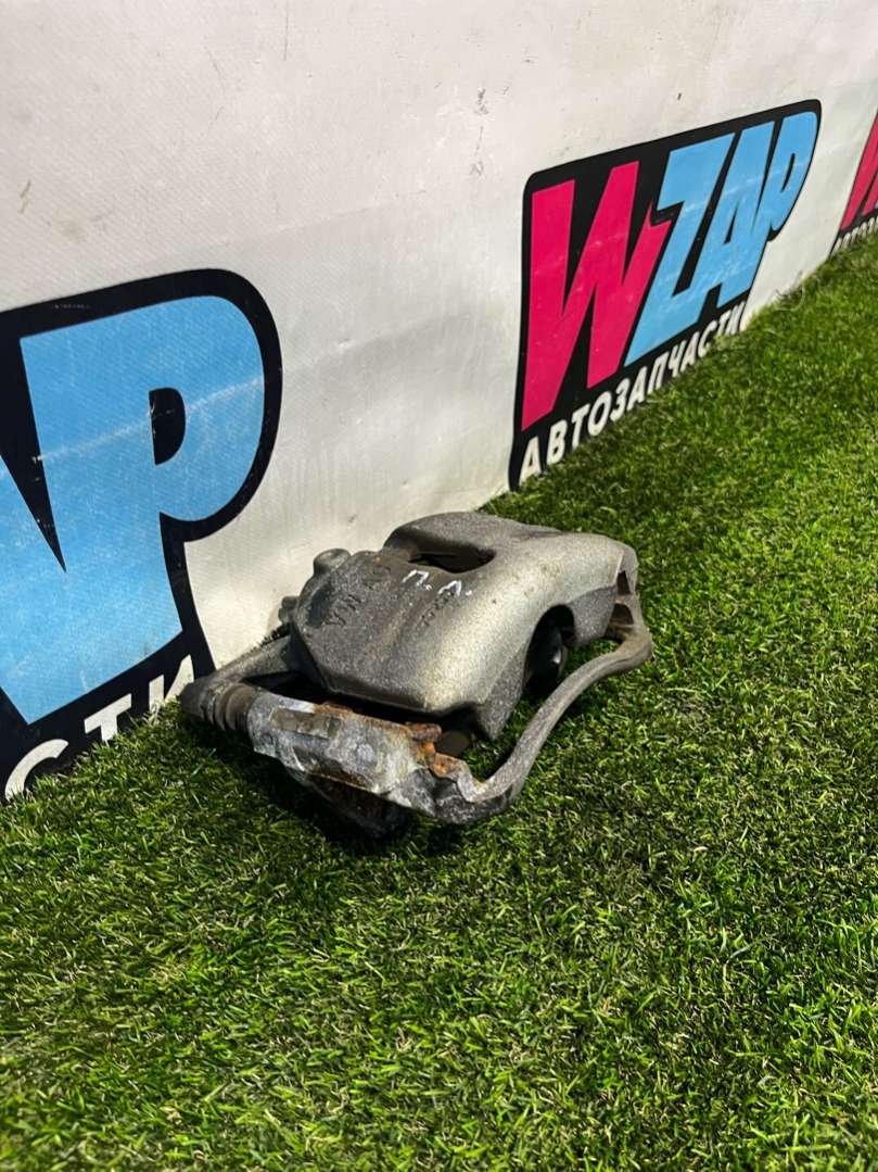 Суппорт тормозной передний левый Volkswagen Jetta 2020г. | Фото № 4 Суппорт тормозной передний левый Volkswagen Jetta 2020г. - Фото 4