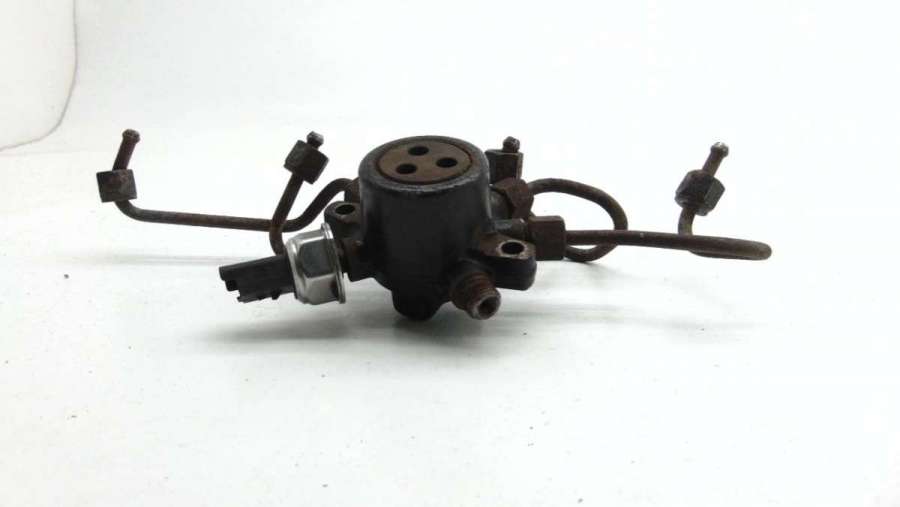 4M5Q9D280DB Топливная рампа Ford Focus 2 2009г. | Фото № 2 4M5Q9D280DB Топливная рампа Ford Focus 2 2009г. - Фото 2