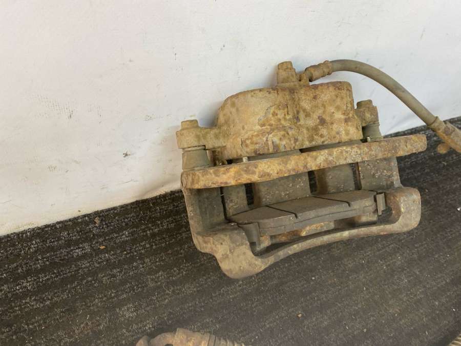 Суппорт передний правый Kia Sorento внедорожник 2004г. | Фото № 5 Суппорт передний правый Kia Sorento внедорожник 2004г. - Фото 5