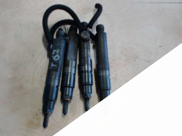 Форсунка топливная  Mazda 626 (1997 - 2001) Хэтчбек (5-дв) 1999г. | Фото № 1   Форсунка топливная  Mazda 626 (1997 - 2001) Хэтчбек (5-дв) 1999г. - Фото 1