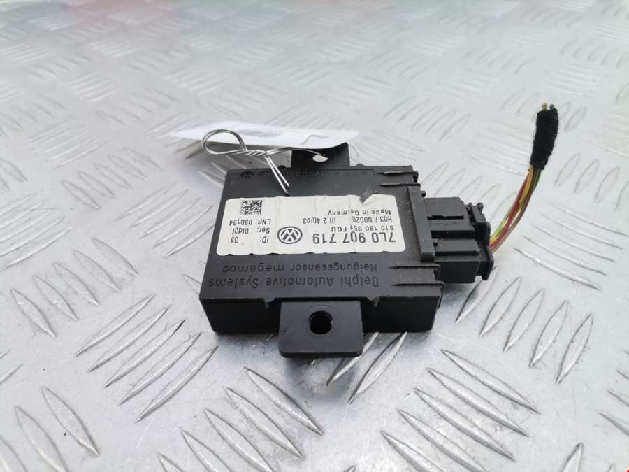 7L0907719 Блок управления сигнализацией Volkswagen Touareg 1 (2002-2010) Внедорожник 5дв. 2003г. | Фото № 1 7L0907719 Блок управления сигнализацией Volkswagen Touareg 1 (2002-2010) Внедорожник 5дв. 2003г. - Фото 1