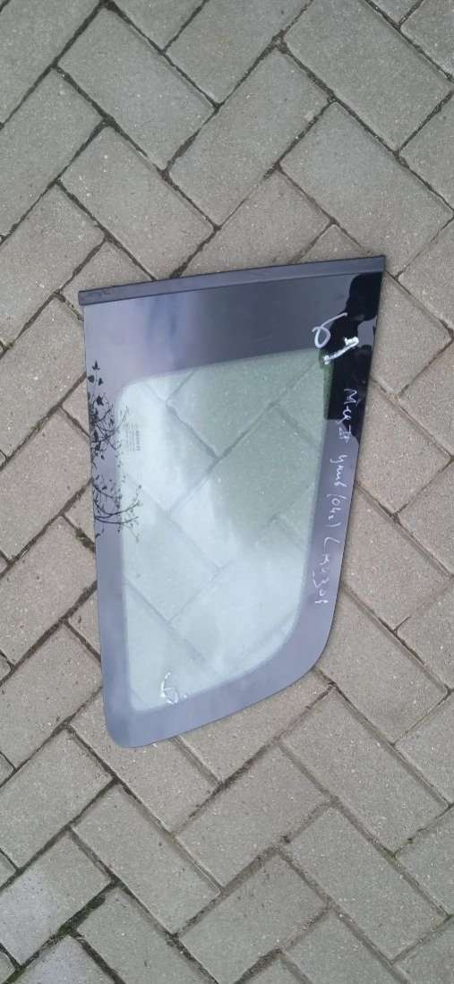 Стекло кузовное боковое левое  Renault Megane 2 2004г. | Фото № 3   Стекло кузовное боковое левое  Renault Megane 2 2004г. - Фото 3