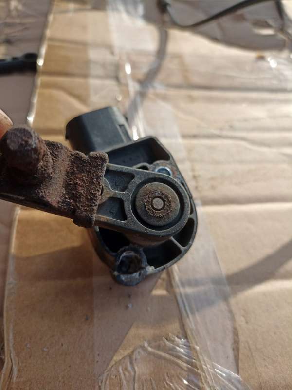 A0045429918 Датчик дорожного просвета задний правый  Mercedes-Benz GL X166 0000г. | Фото № 2  A0045429918 Датчик дорожного просвета задний правый  Mercedes-Benz GL X166 0000г. - Фото 2