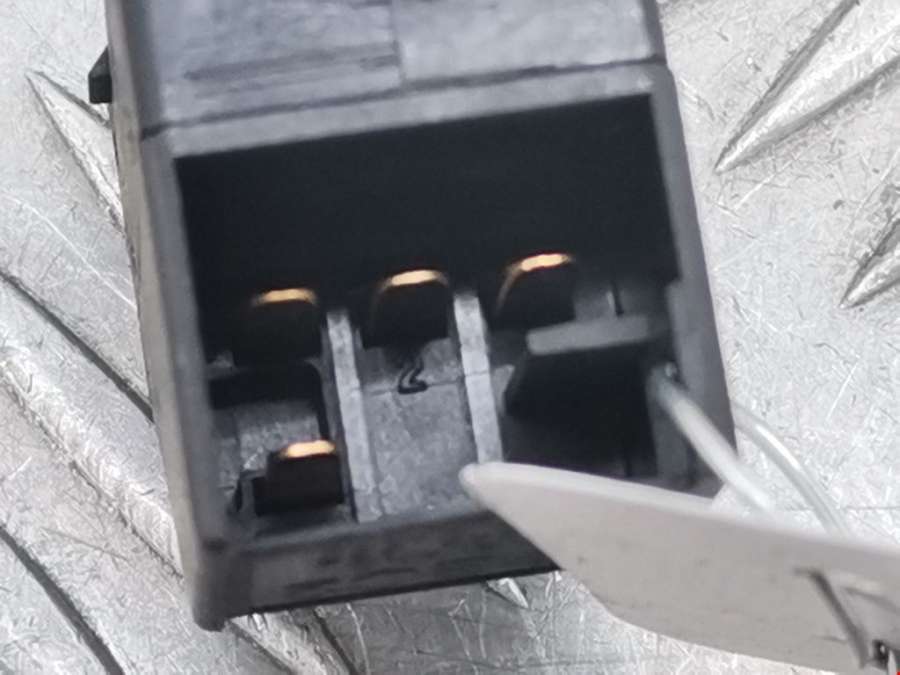 1J0959855 Кнопка стеклоподъемника Volkswagen Passat 5 (1996-2000) Седан 1998г. | Фото № 4 1J0959855 Кнопка стеклоподъемника Volkswagen Passat 5 (1996-2000) Седан 1998г. - Фото 4