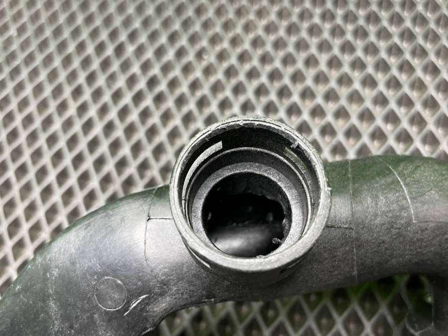 06E121045AS06E121030 Патрубок радиатора Audi Q7 4M 2015г. | Фото № 6 06E121045AS06E121030 Патрубок радиатора Audi Q7 4M 2015г. - Фото 6