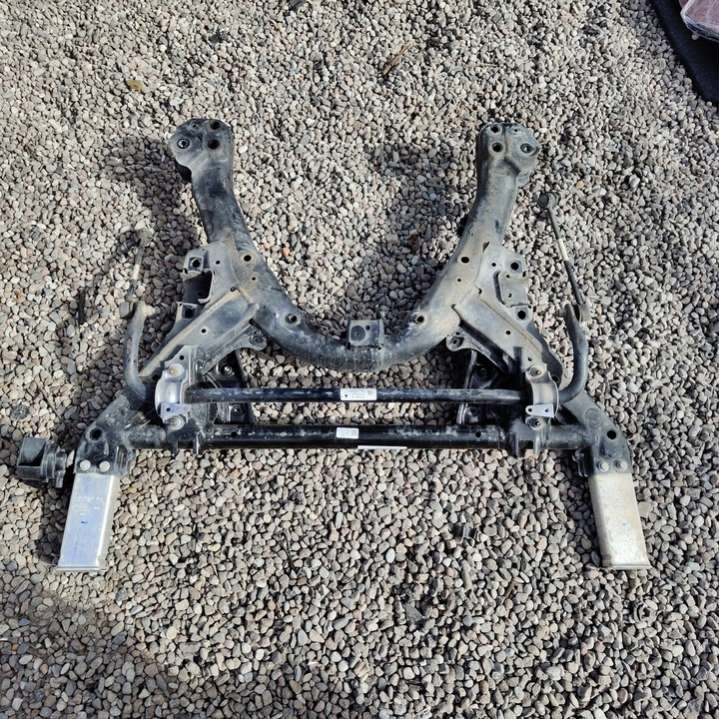 1103547-00-A Балка подвески передняя (подрамник)  Tesla Model 3 1 поколение (2017-2024) 2017г. | Фото № 1  1103547-00-A Балка подвески передняя (подрамник)  Tesla Model 3 1 поколение (2017-2024) 2017г. - Фото 1