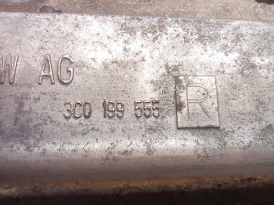 3C0199555R Подушка крепления двигателя Volkswagen Golf 5 2006г. | Фото № 4 3C0199555R Подушка крепления двигателя Volkswagen Golf 5 2006г. - Фото 4