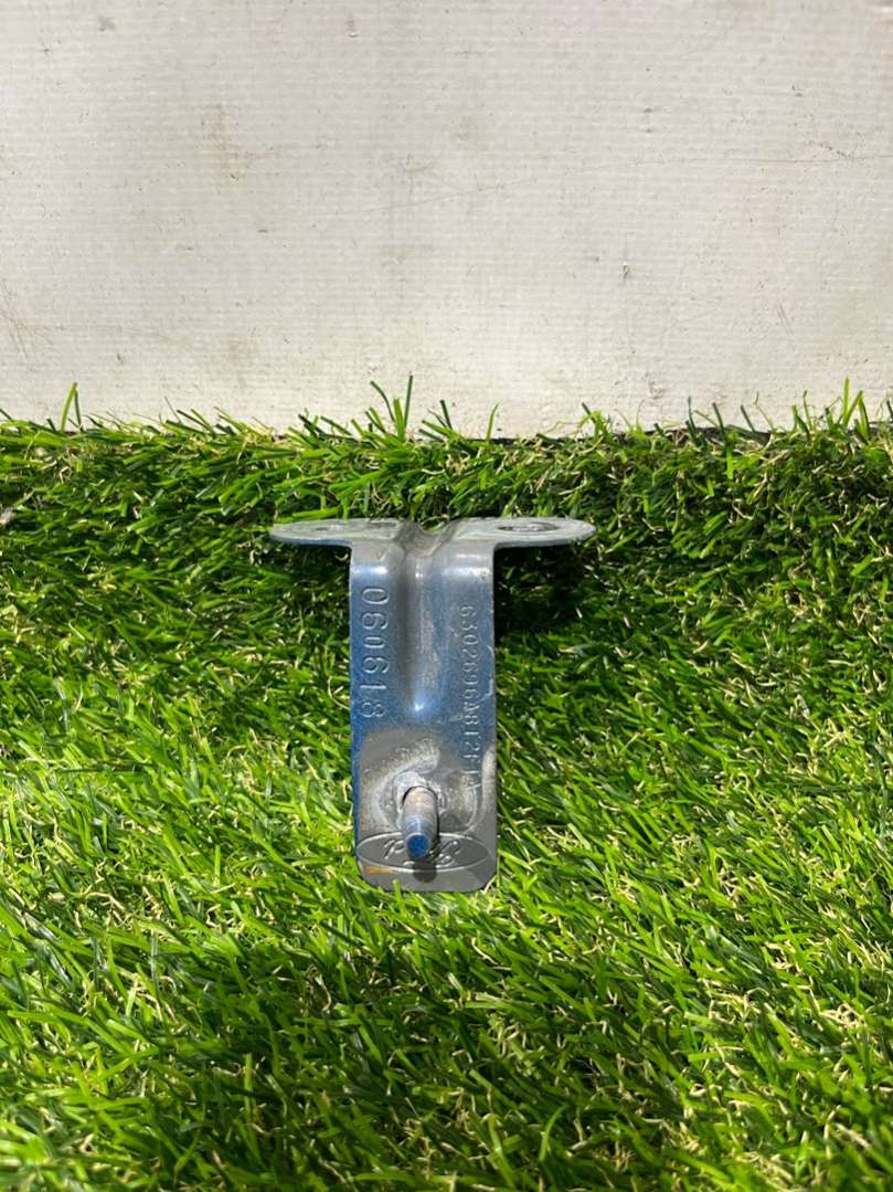 Кронштейн крыла  Ford Mustang 2019г. | Фото № 2   Кронштейн крыла  Ford Mustang 2019г. - Фото 2