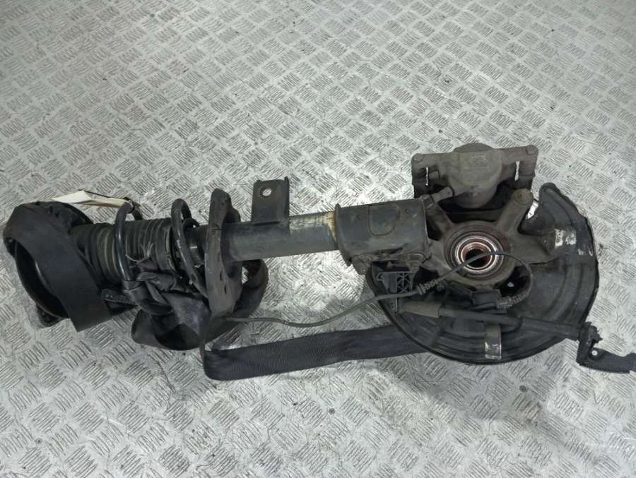 Стойка передняя левая Mercedes B W246 2012г. | Фото № 4 Стойка передняя левая Mercedes B W246 2012г. - Фото 4