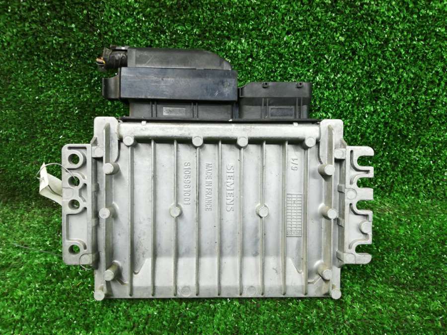 S118012003BS105961001 Блок управления двигателем  Mini Cooper S хетчбэк 5 дв. 2002г. | Фото № 3  S118012003BS105961001 Блок управления двигателем  Mini Cooper S хетчбэк 5 дв. 2002г. - Фото 3