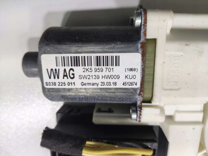 2K59597012014-2019 Моторчик стеклоподъемника Volkswagen Caddy 4 поколение (2015-2024) 2015г. | Фото № 4 2K59597012014-2019 Моторчик стеклоподъемника Volkswagen Caddy 4 поколение (2015-2024) 2015г. - Фото 4