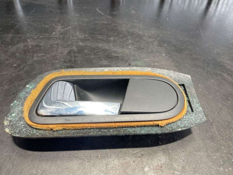 7M3837113B Ручка внутренняя передняя левая Ford Galaxy 1 restailing 2002г. | Фото № 1 7M3837113B Ручка внутренняя передняя левая Ford Galaxy 1 restailing 2002г. - Фото 1