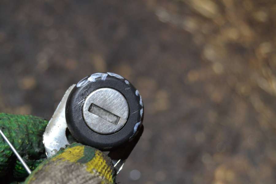 14525 Личинка дверного замка задней правой  IVECO Daily 2011г. | Фото № 3  14525 Личинка дверного замка задней правой  IVECO Daily 2011г. - Фото 3