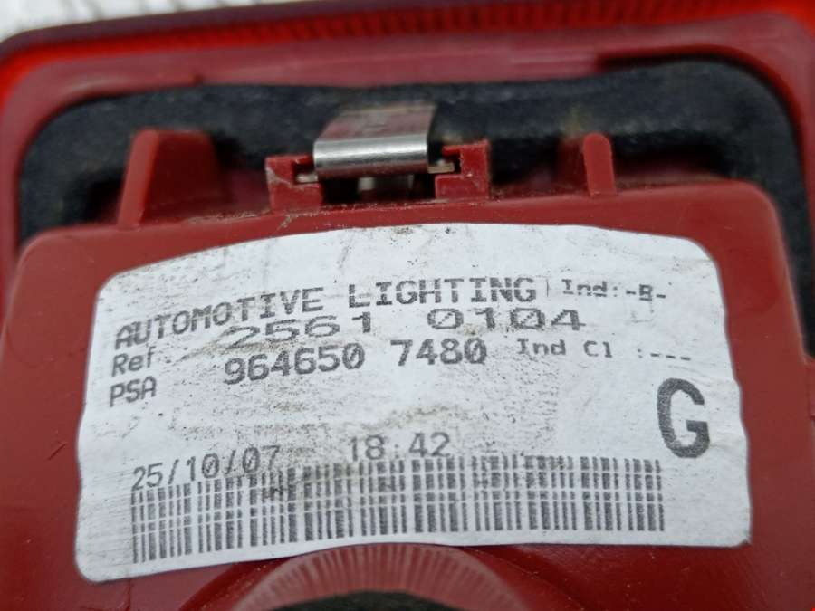 25610104 Фонарь крышки багажника левый Peugeot 407 (2004-2010) Универсал 2008г. | Фото № 5 25610104 Фонарь крышки багажника левый Peugeot 407 (2004-2010) Универсал 2008г. - Фото 5