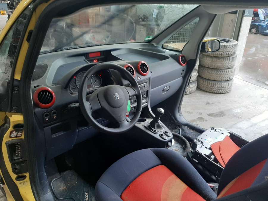 Педаль сцепления Peugeot 1007 (2005-2009) Хетчбэк 3дв. 2005г. | Фото № 9 Педаль сцепления Peugeot 1007 (2005-2009) Хетчбэк 3дв. 2005г. - Фото 9