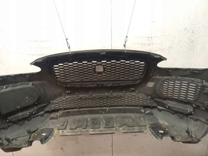 Бампер передний Jaguar E-Pace 1 поколение (2017-2024) 2017г. | Фото № 8 Бампер передний Jaguar E-Pace 1 поколение (2017-2024) 2017г. - Фото 8