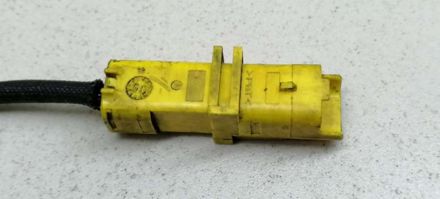 Датчик температуры в выпускном коллекторе Renault Scenic 2 2005г. | Фото № 3 Датчик температуры в выпускном коллекторе Renault Scenic 2 2005г. - Фото 3