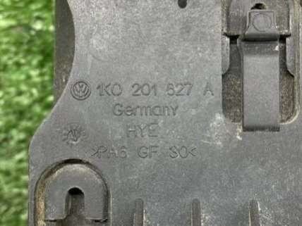 1k0201827 Адсорбер (фильтр угольный) Volkswagen Golf 5 2005г. | Фото № 6 1k0201827 Адсорбер (фильтр угольный) Volkswagen Golf 5 2005г. - Фото 6