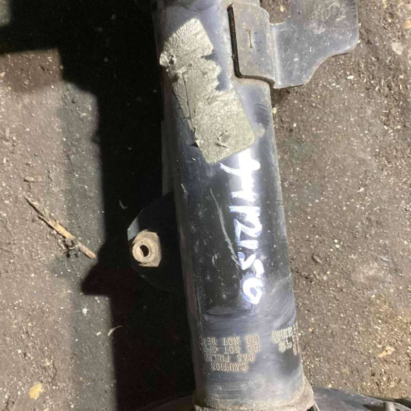 485200T060 Стойка амортизатора передняя левая  Toyota Venza  2013г. | Фото № 2  485200T060 Стойка амортизатора передняя левая  Toyota Venza  2013г. - Фото 2