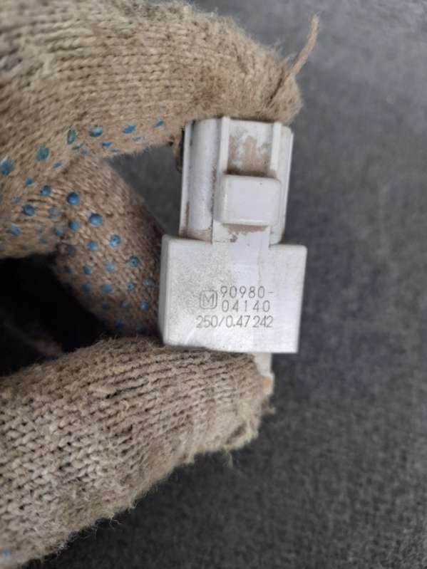 9098004140 Конденсатор  Toyota Platz 2002г. | Фото № 2  9098004140 Конденсатор  Toyota Platz 2002г. - Фото 2