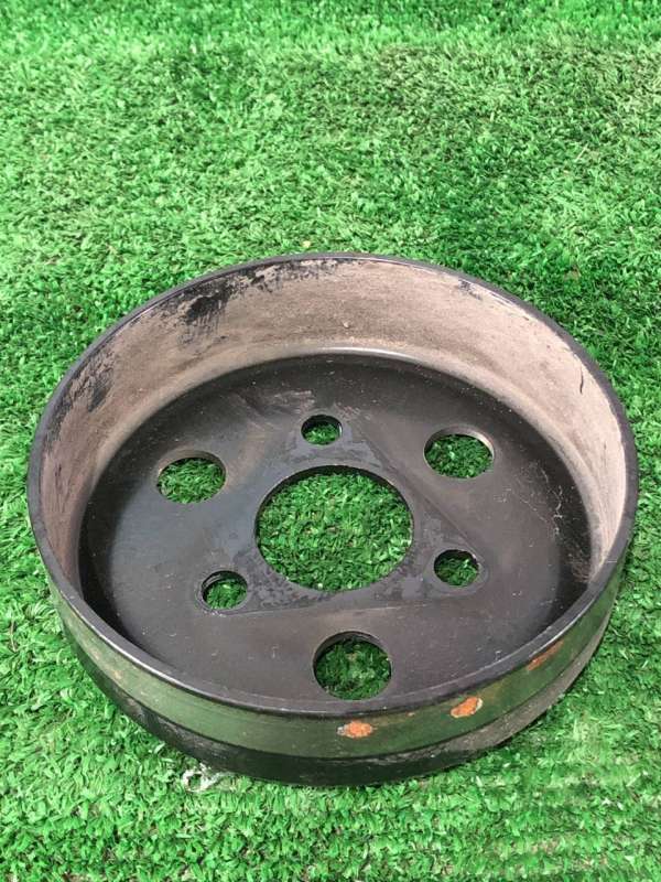 HJ5E-8509-AA Шкив помпы  Ford Mustang 2019г. | Фото № 2  HJ5E-8509-AA Шкив помпы  Ford Mustang 2019г. - Фото 2