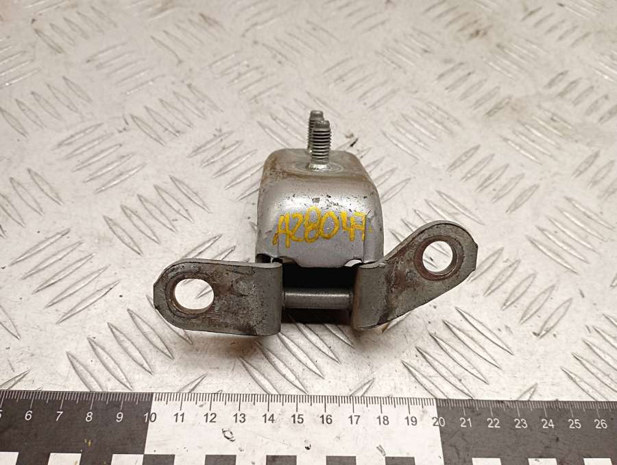 Петля двери задней левой Toyota RAV4 2 (XA20) 2004г. | Фото № 2 Петля двери задней левой Toyota RAV4 2 (XA20) 2004г. - Фото 2