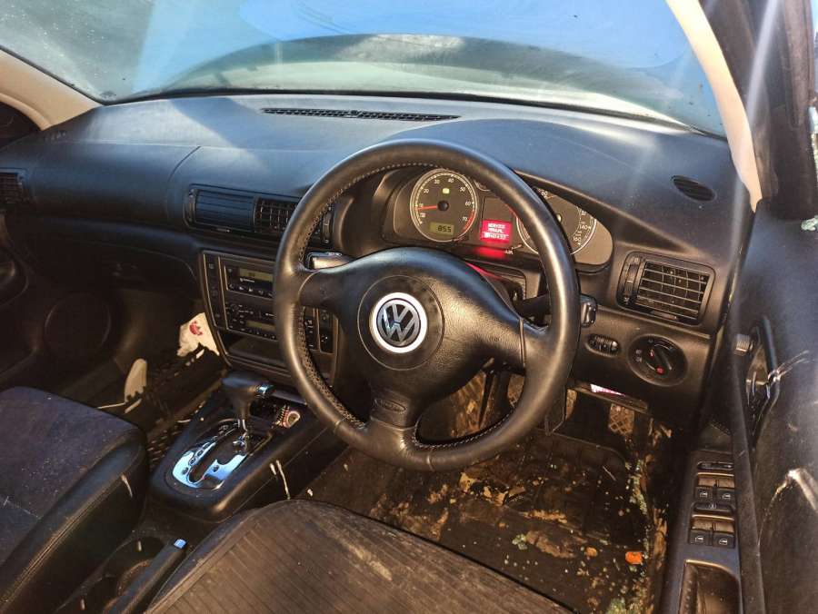 3B2837114 Ручка двери внутренняя передняя правая Volkswagen Passat 5 GP (2000-2005) Универсал 2001г. | Фото № 8 3B2837114 Ручка двери внутренняя передняя правая Volkswagen Passat 5 GP (2000-2005) Универсал 2001г. - Фото 8