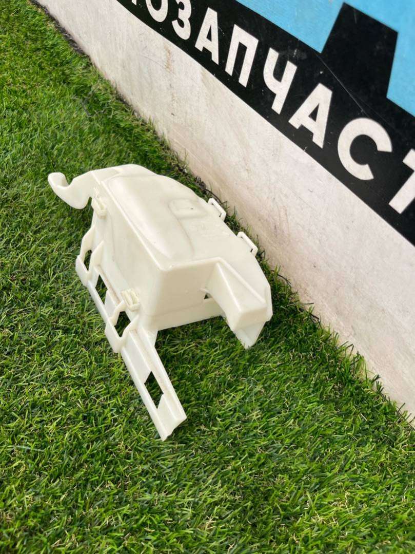 8617356 Крепление блока предохранителей  Mini Cooper 2018г. | Фото № 1  8617356 Крепление блока предохранителей  Mini Cooper 2018г. - Фото 1