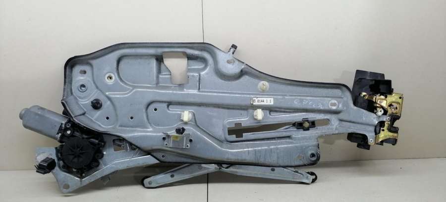 7701038406 Замок двери передней правой  Renault Laguna  хетчбэк 5 дв. 2000г. | Фото № 2  7701038406 Замок двери передней правой  Renault Laguna  хетчбэк 5 дв. 2000г. - Фото 2