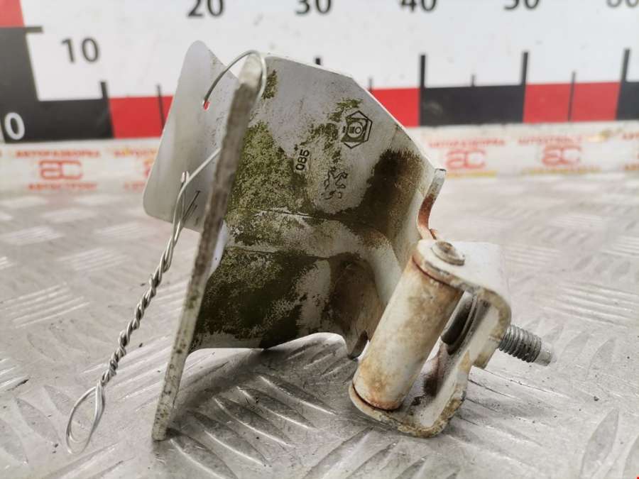 Петля крышки (двери) багажника Peugeot 307 (2001-2008) Хетчбэк 3дв. 2005г. | Фото № 2 Петля крышки (двери) багажника Peugeot 307 (2001-2008) Хетчбэк 3дв. 2005г. - Фото 2