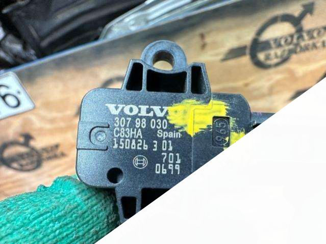 30798030 Датчик удара Volvo V70 2015г. | Фото № 2 30798030 Датчик удара Volvo V70 2015г. - Фото 2