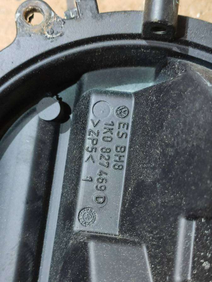 1K0827469 Ручка крышки багажника  Volkswagen Passat B6 2006г. | Фото № 4  1K0827469 Ручка крышки багажника  Volkswagen Passat B6 2006г. - Фото 4