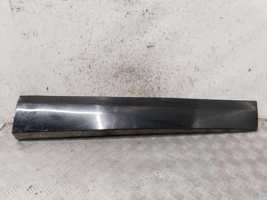 801860016R Молдинг двери передней правой Renault Grand Scenic 2013г. | Фото № 1 801860016R Молдинг двери передней правой Renault Grand Scenic 2013г. - Фото 1