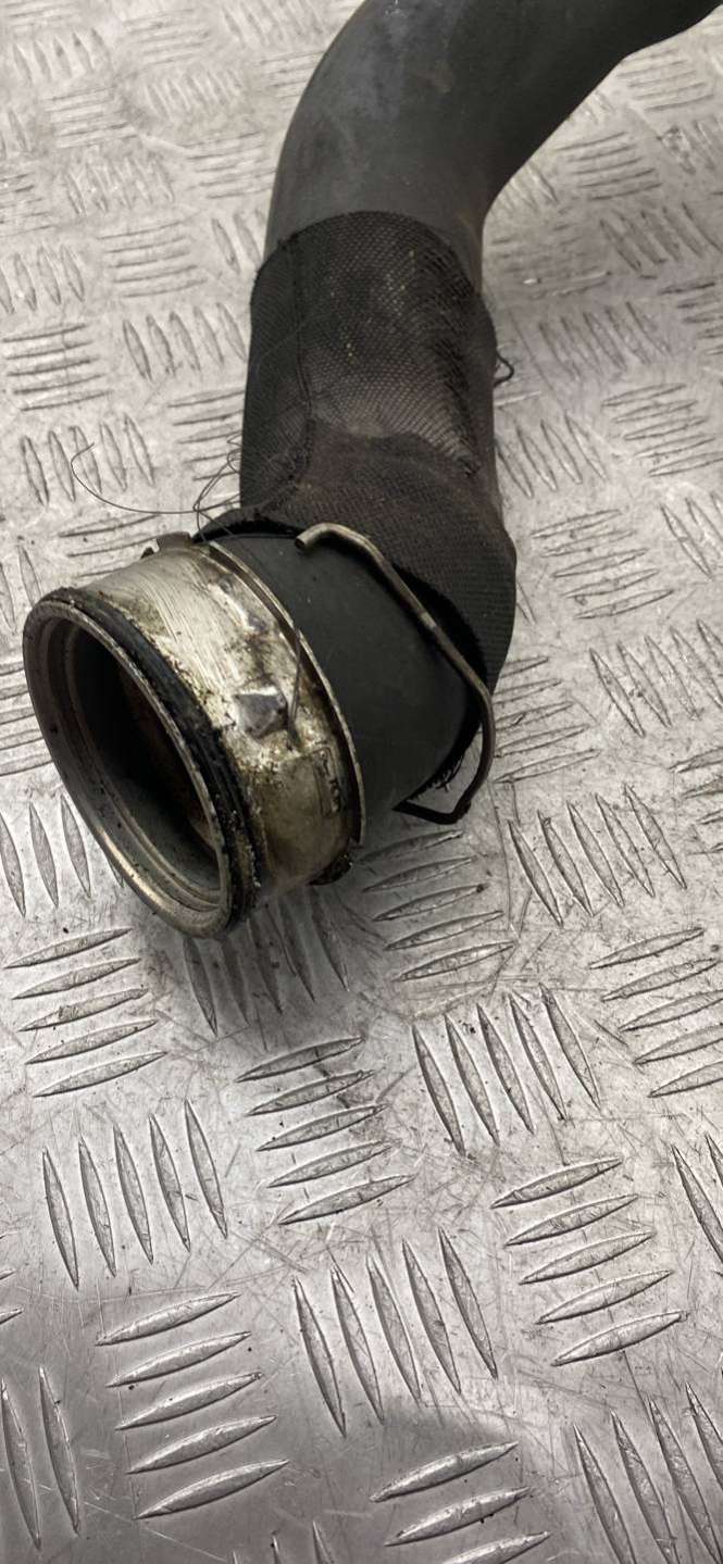 1.1617807986781E+17 Патрубок интеркулера  BMW X5 внедорожник 3 дв. 2012г. | Фото № 5  1.1617807986781E+17 Патрубок интеркулера  BMW X5 внедорожник 3 дв. 2012г. - Фото 5