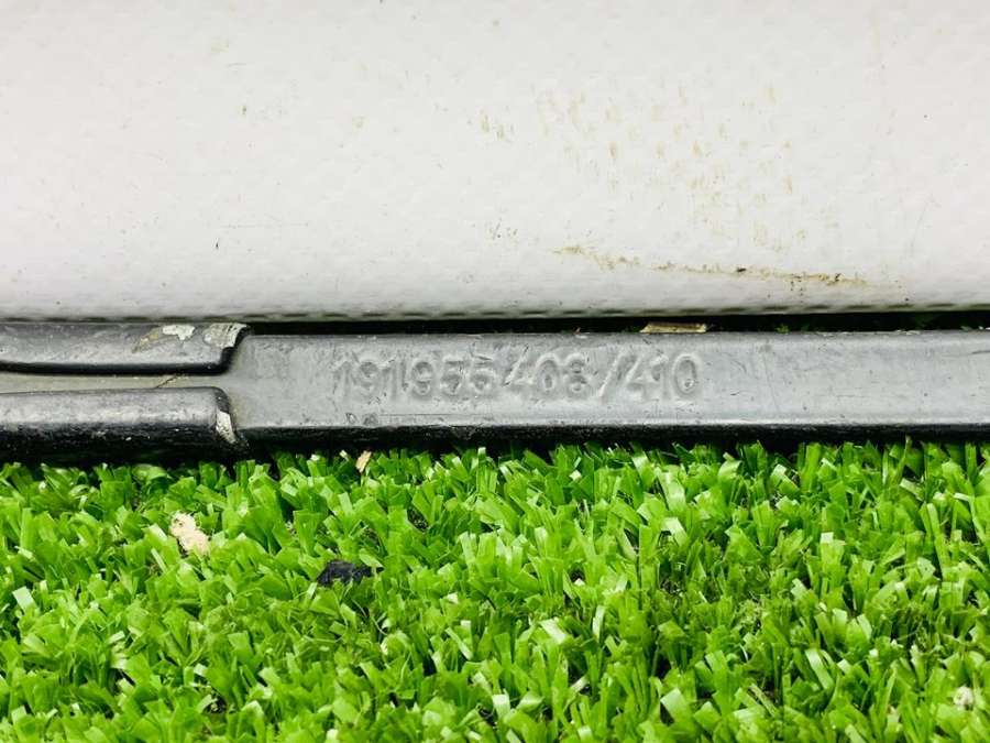 191955408 Щеткодержатель (поводок стеклоочистителя, дворник)  Volkswagen e-Golf 1991г. | Фото № 8  191955408 Щеткодержатель (поводок стеклоочистителя, дворник)  Volkswagen e-Golf 1991г. - Фото 8