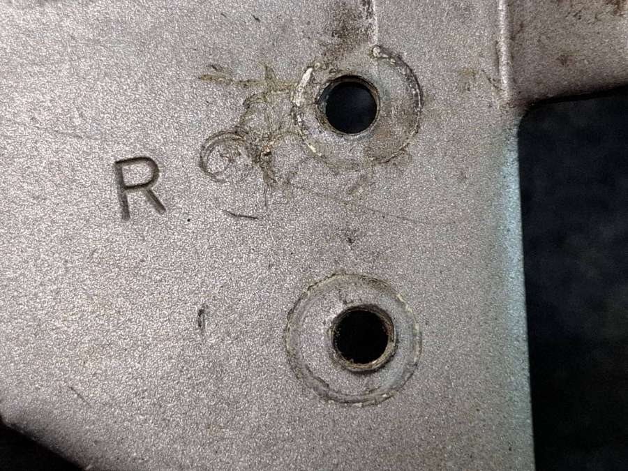 Ролик двери сдвижной правой  Toyota Sienna 2011г. | Фото № 7   Ролик двери сдвижной правой  Toyota Sienna 2011г. - Фото 7