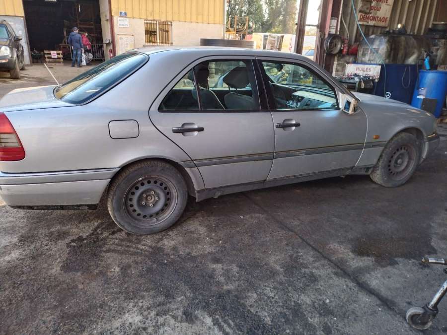 95M02 Петля двери передней правой Mercedes C-Class (W202) (1993-2001) Седан 1995г. | Фото № 5 95M02 Петля двери передней правой Mercedes C-Class (W202) (1993-2001) Седан 1995г. - Фото 5