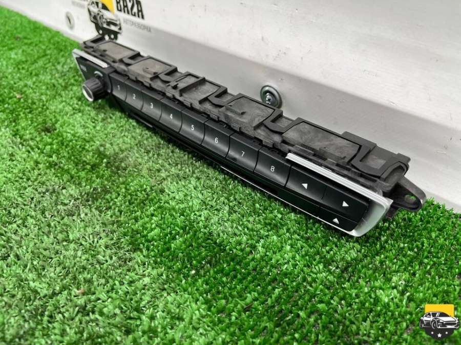 E1065974F Панель управления магнитолой BMW 3 F30/F31/GT F34 2014г. | Фото № 6 E1065974F Панель управления магнитолой BMW 3 F30/F31/GT F34 2014г. - Фото 6