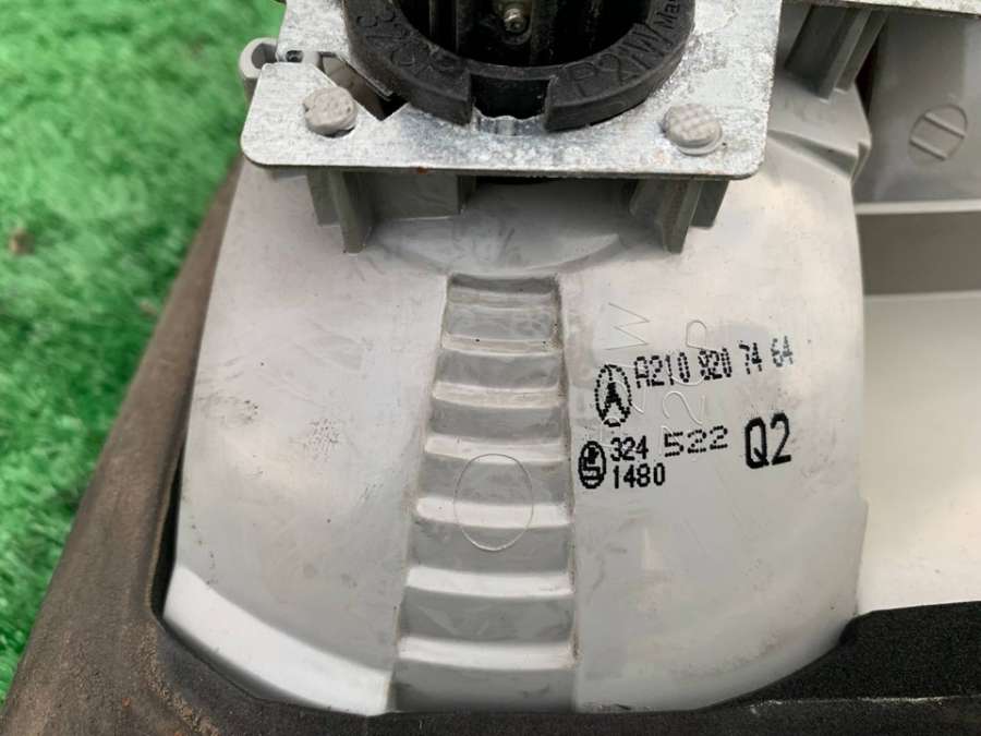 2108207464  Фонарь багажника задний правый (R)   Mercedes-Benz E-class W210 1999г. | Фото № 8  2108207464  Фонарь багажника задний правый (R)   Mercedes-Benz E-class W210 1999г. - Фото 8