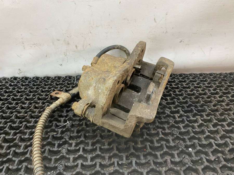 Суппорт передний правый Kia Sorento внедорожник 2005г. | Фото № 4 Суппорт передний правый Kia Sorento внедорожник 2005г. - Фото 4