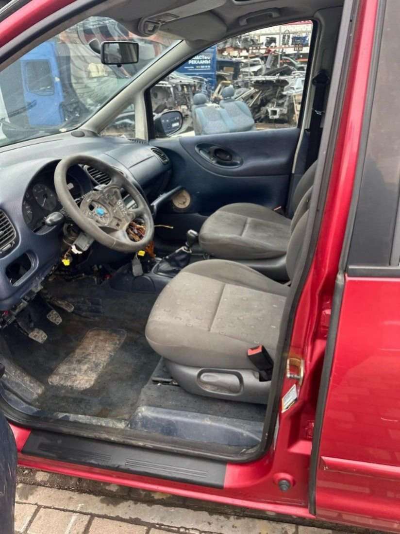 7M1858903 Накладка декоративная на торпедо  Volkswagen Sharan 1996г. | Фото № 10  7M1858903 Накладка декоративная на торпедо  Volkswagen Sharan 1996г. - Фото 10