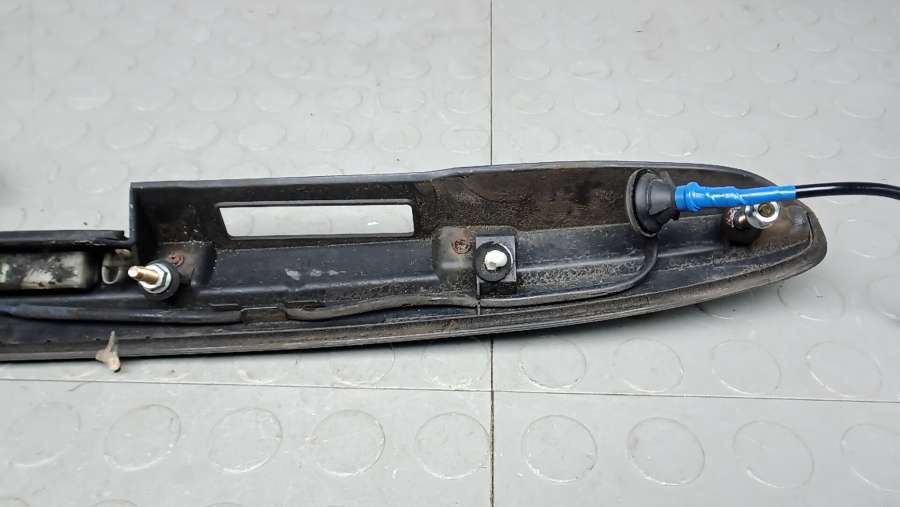 Фонарь подсветки номера 3-5 двери LEXUS RX 2 2003г. | Фото № 12 Фонарь подсветки номера 3-5 двери LEXUS RX 2 2003г. - Фото 12