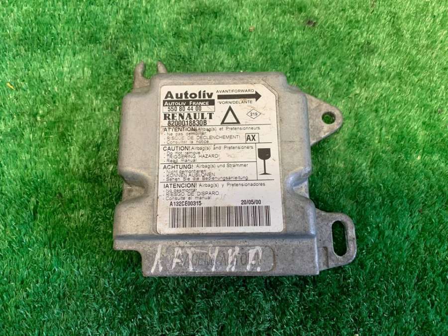 8200018830B  Блок управления AIRBAG   Renault Laguna I 1997г. | Фото № 3  8200018830B  Блок управления AIRBAG   Renault Laguna I 1997г. - Фото 3