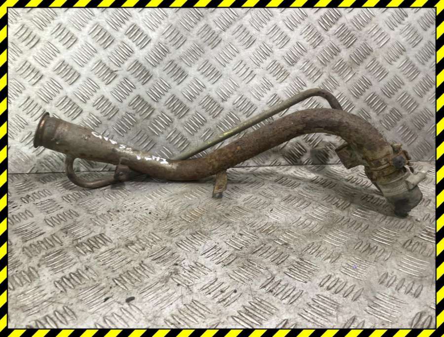 Горловина топливного бака Honda Civic 7 2003г. | Фото № 2 Горловина топливного бака Honda Civic 7 2003г. - Фото 2